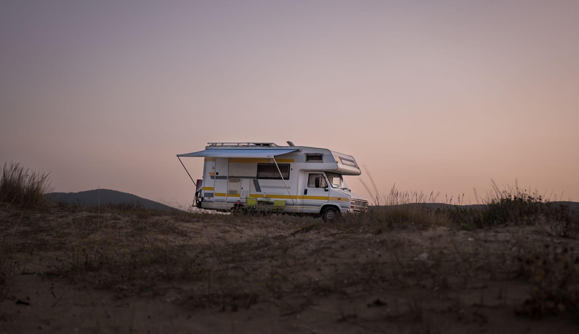 2019 Winnebago Minnie Winnie 22M, sleeps 5 — view 1