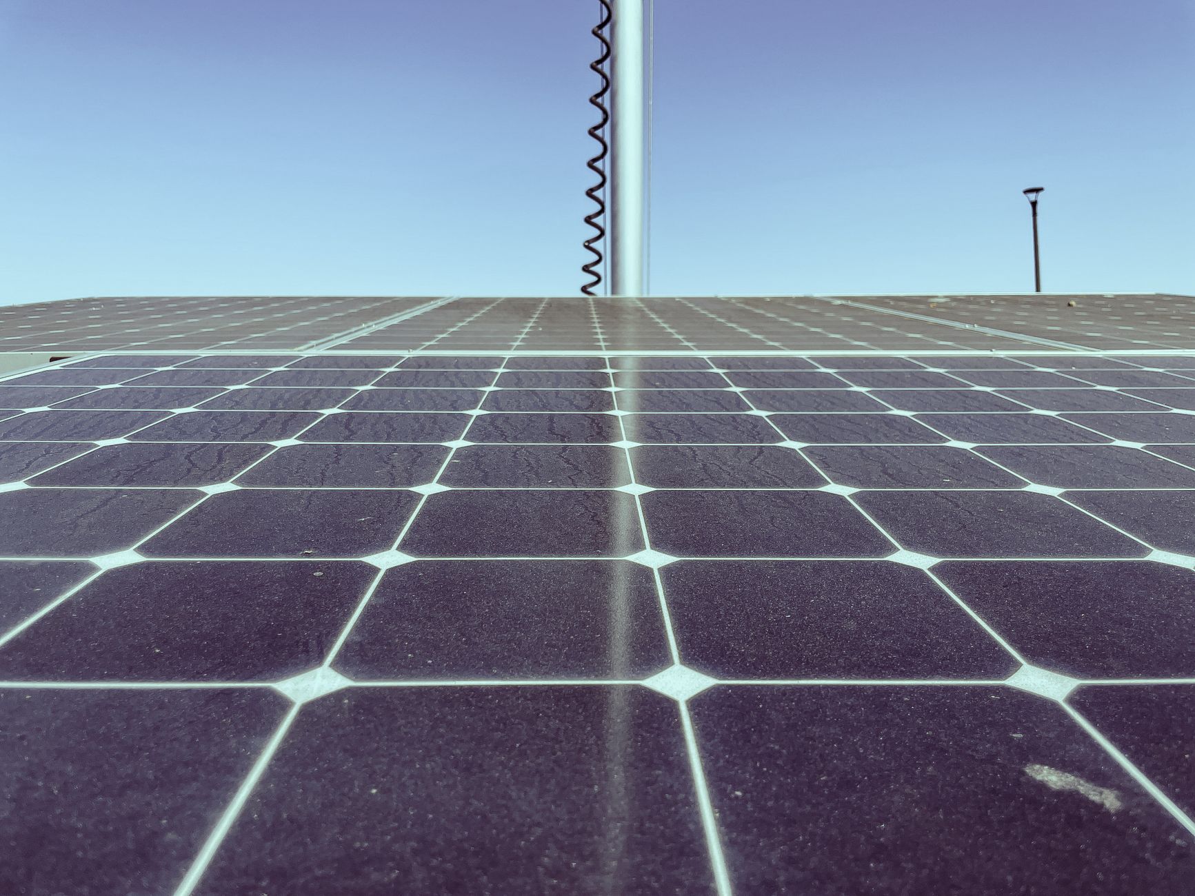 Renogy 200W 12V rigid monocrystalline panel — view 1
